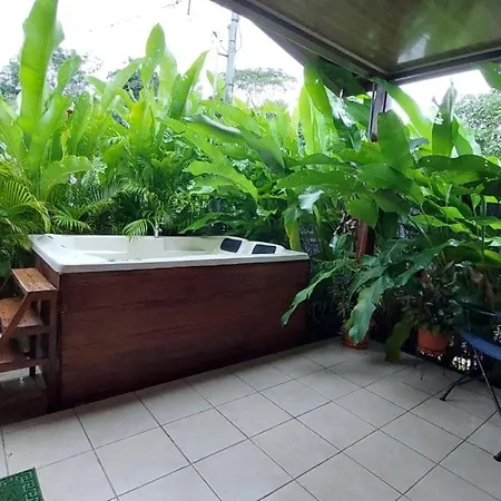 White Passiflora - Private Jacuzzi Villa